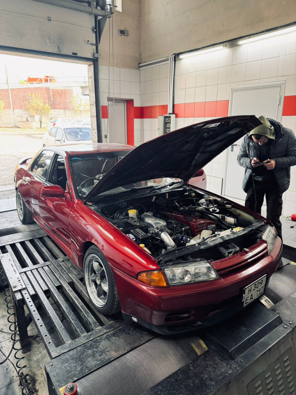 Фото в бортжурнале Nissan Skyline (R32)