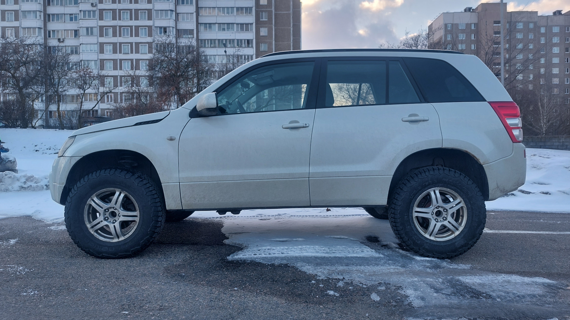 Продажа Suzuki Grand Vitara (2G) 2011 (дизель, МКПП) — с историей  обслуживания — DRIVE2.RU