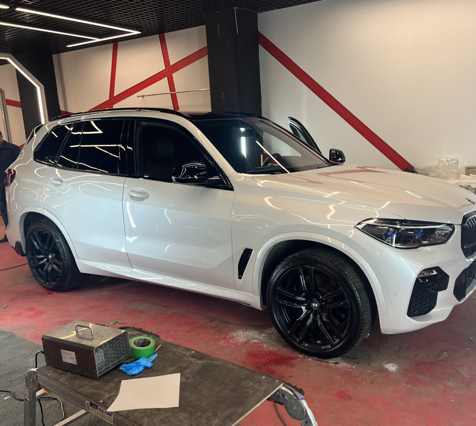 Прощай пленка, привет жемчужный глубокий белый — BMW X5 (G05), 3 л, 2019  года | стайлинг | DRIVE2