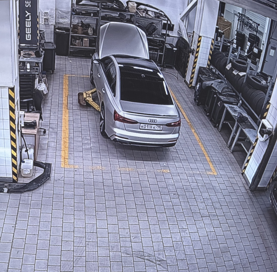 Фото в бортжурнале Audi A6 (C8)