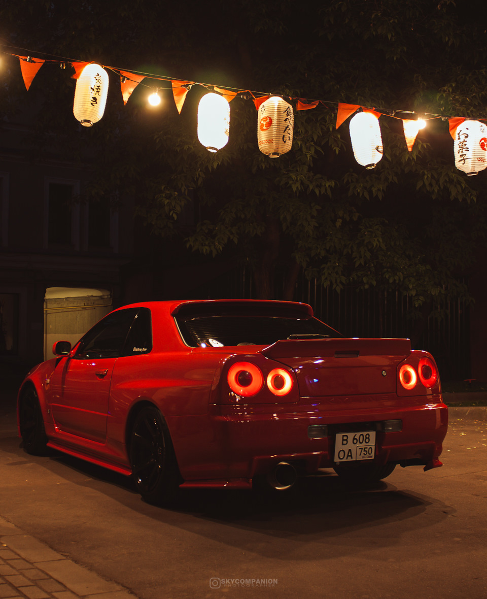 Ночной город — Nissan Skyline (R34), 2,5 л, 1999 года | фотография | DRIVE2