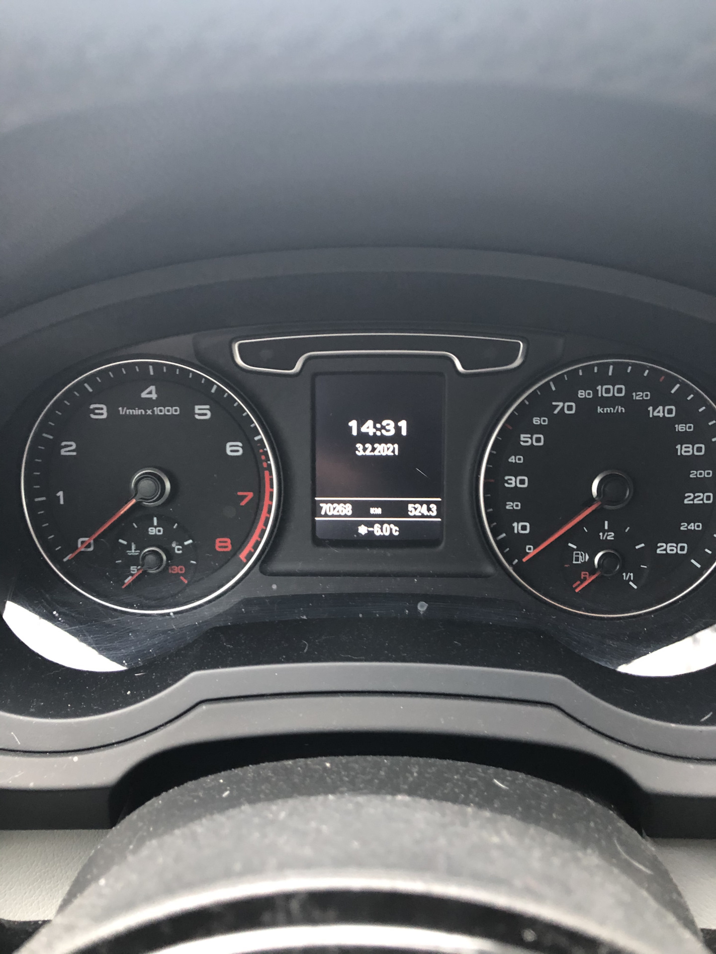 Замена катушки зажигания — Audi Q3 (1G), 2 л, 2012 года | поломка | DRIVE2