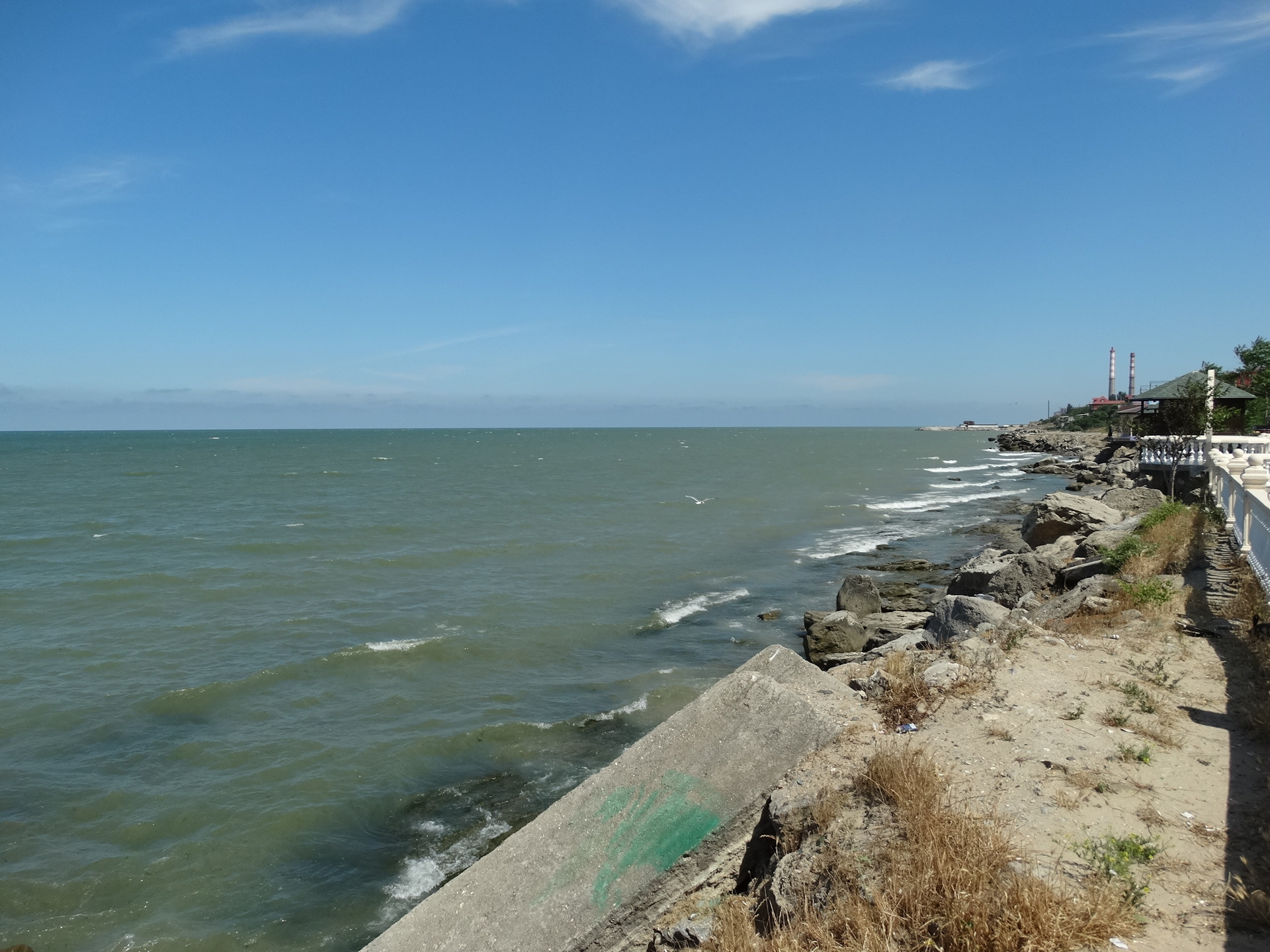 махачкала побережье каспийского моря. махачкала берег каспия. берега махачкала. берега махачкала. каспийское море каспийск.