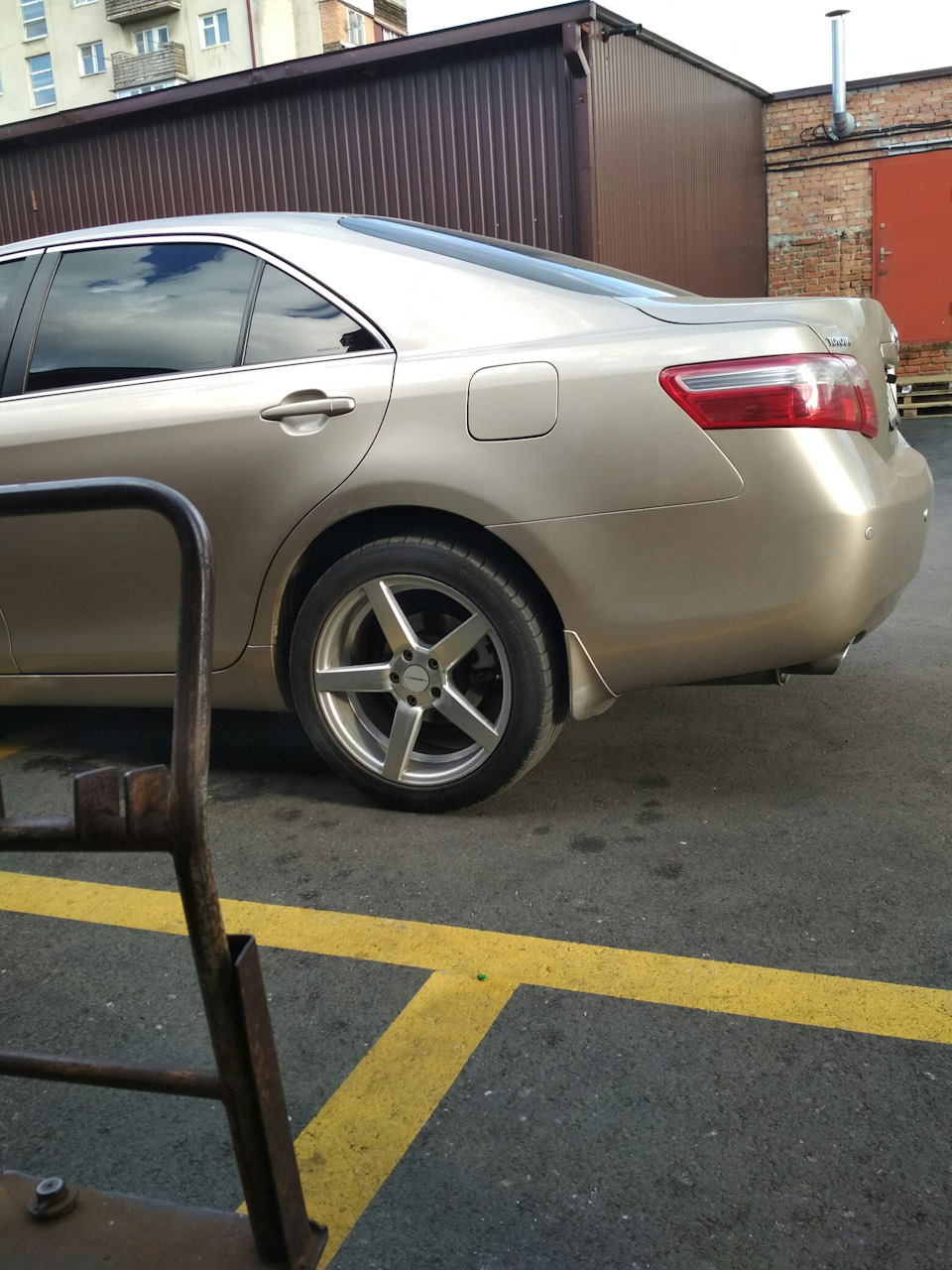 Купил резину — Toyota Camry (XV40), 3,5 л, 2006 года | наблюдение | DRIVE2