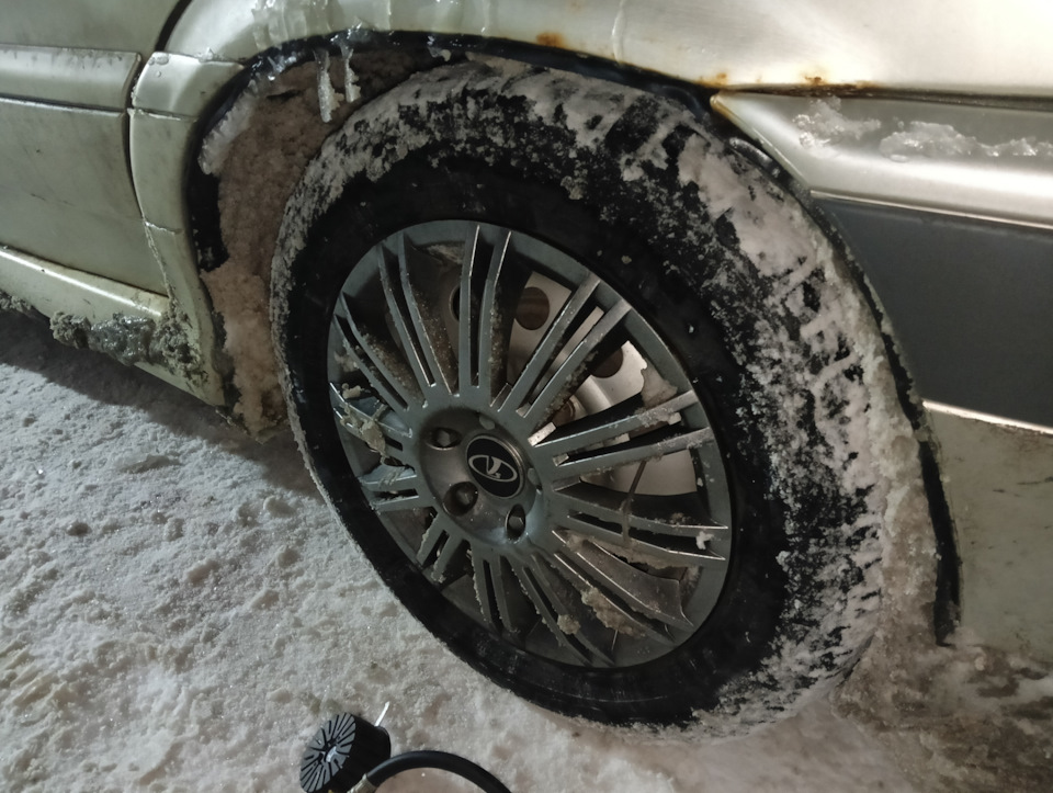 Замена ниппеля колеса — Lada 2115, 1,5 л, 2005 года | шины | DRIVE2