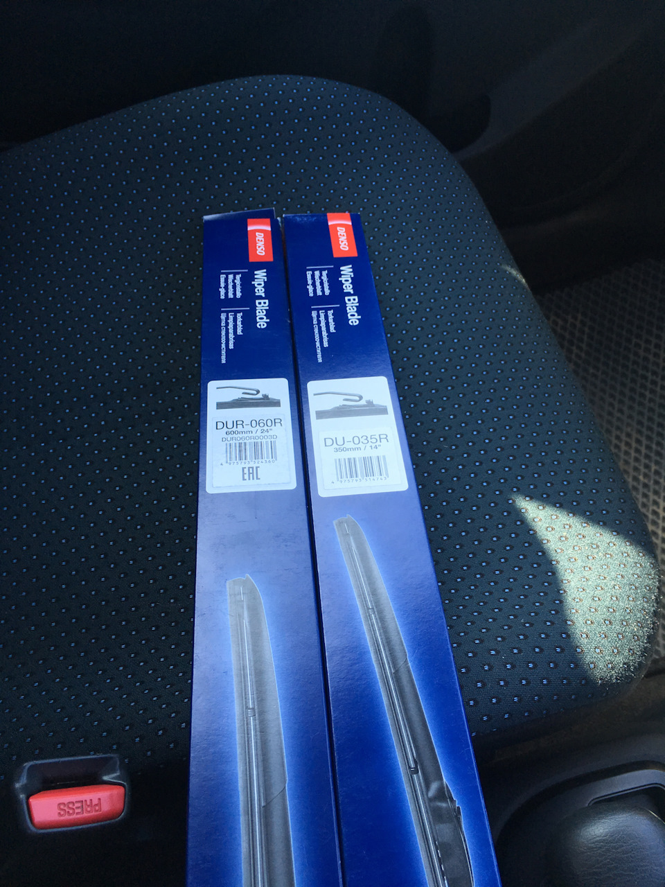 DENSO Wiper Blade — Toyota Vitz (90), 1 л, 2006 года | расходники | DRIVE2