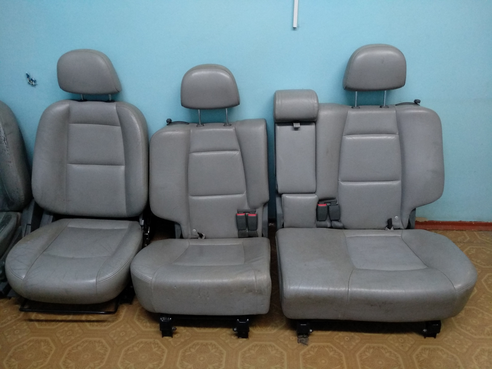 Сиденья santa fe. Сиденья Санта Фе 2005. Hyundai Santa Fe. Сиденье. Сиденье Санта Фе 2. Сиденье Хендай Санта Фе.