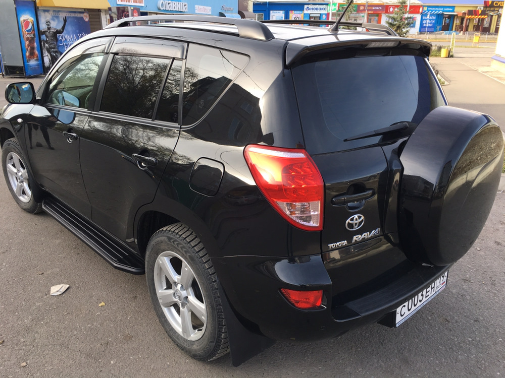 Рав 4 авито. Rav4 2006 года с порогами. Rival rav4. Пороги Rival rav4. Rival Premium Black RAV 4.