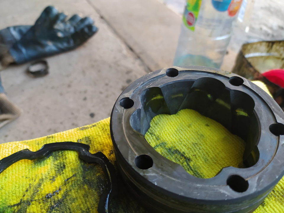 Видны следы работы. Но выработка не критичная — Jaguar X-Type