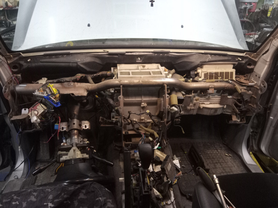 Фото в бортжурнале Mitsubishi Montero III (V60)