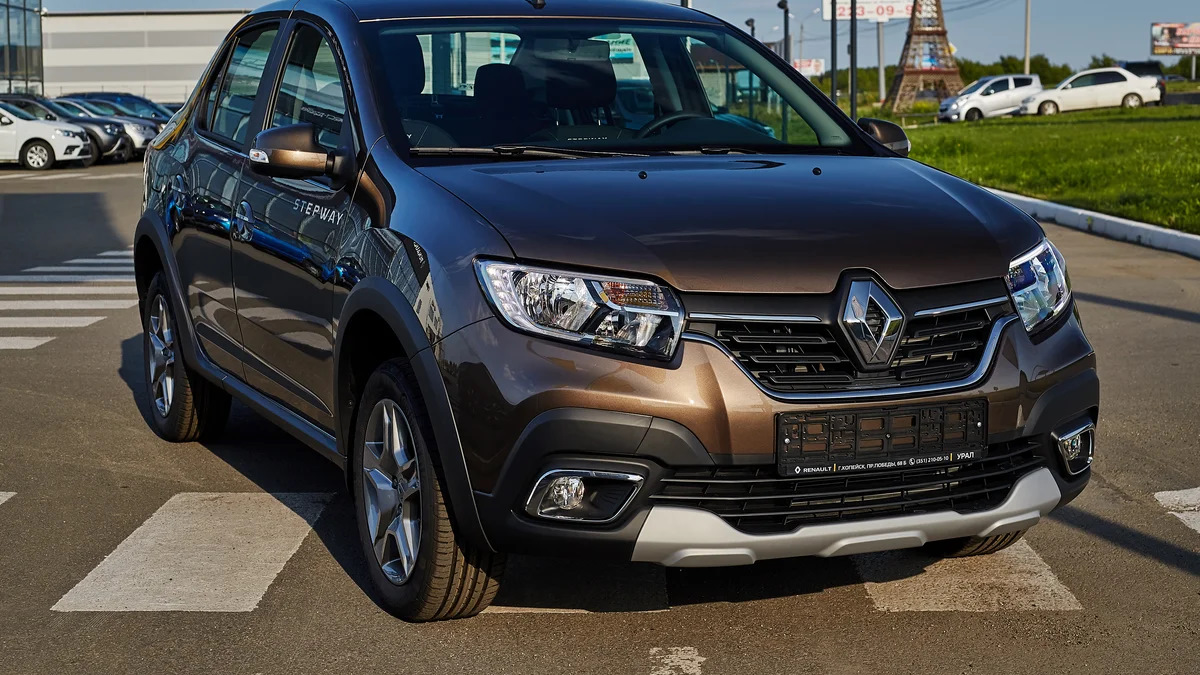 Renault Logan Stepway коричневый