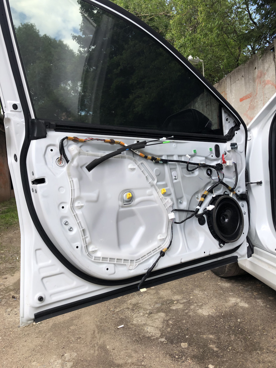 Замена ограничителя двери — Toyota Camry (XV70), 2,5 л, 2019 года ...