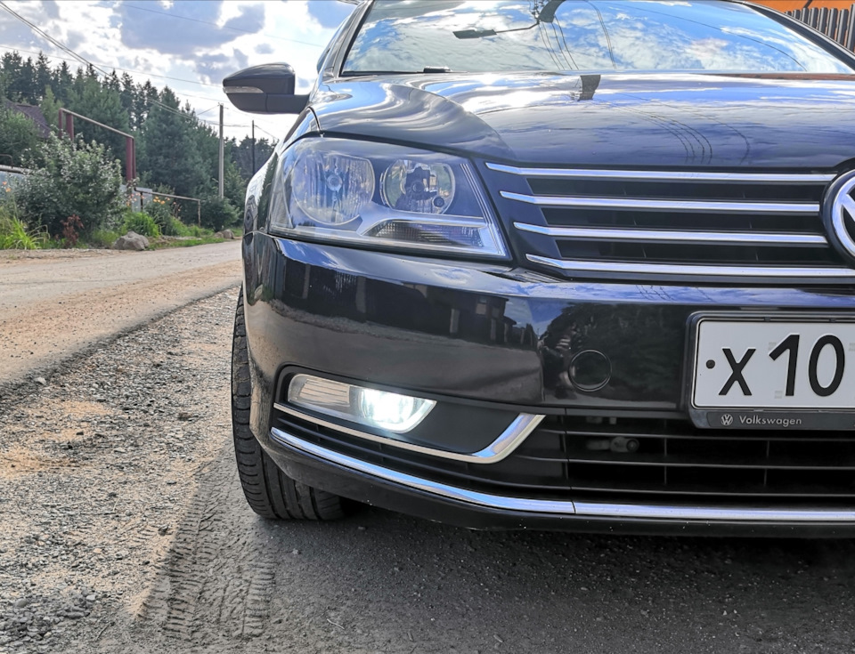 Дхо passat b6. Дневные ходовые огни фольксваген. Птф пассат б7. Passat b6 drl. Фольксваген пассат ходовые огни.