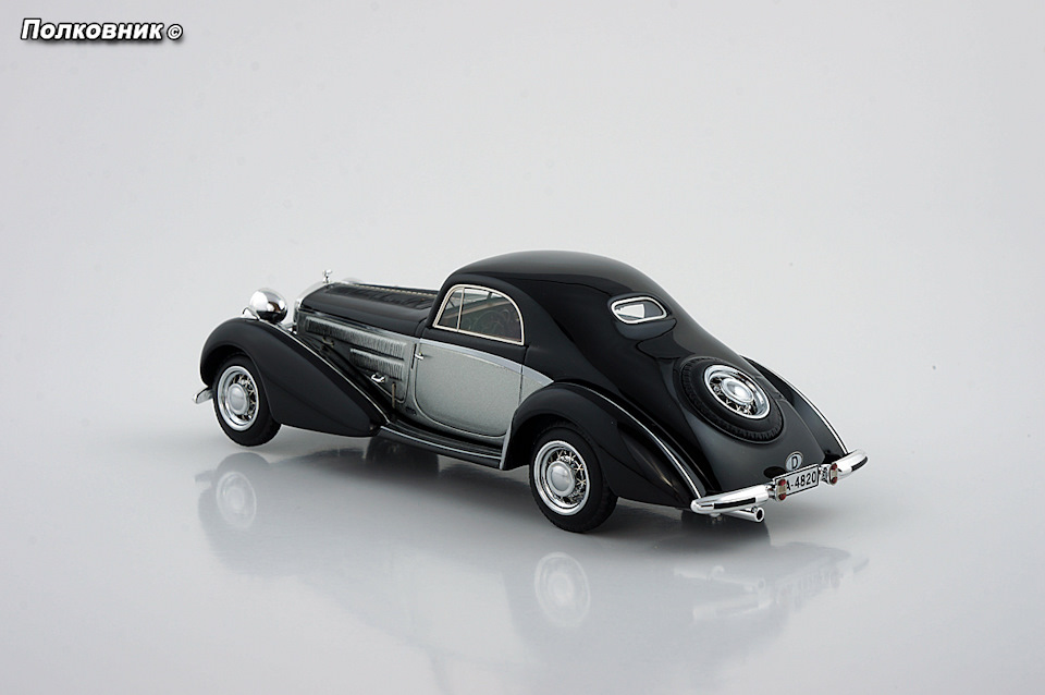 Lancia Delta Hpe 4-Door 2008 Matt Grey BURAGO 1:43 BU30251GR Model
