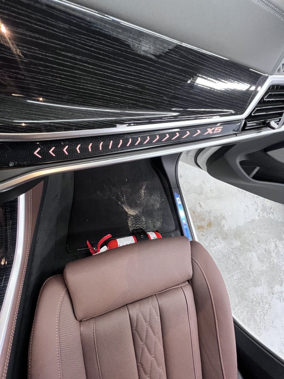 блок предохранителей chery tiggo 4 в салоне. черри тигго т11 блок предохранителей. чери тигго 7 блок предохранителей. Chery tiggo 7 предохранители. Tiggo 7 схема предохранителей.