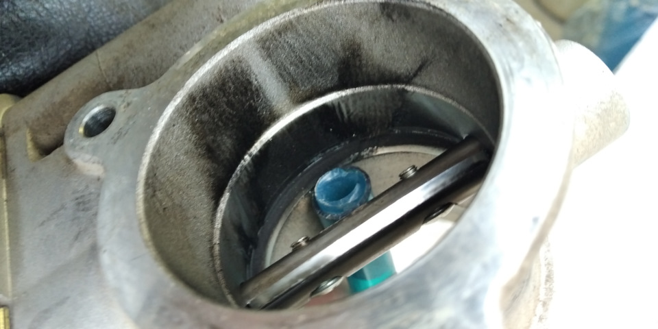 Очистка дроссельной заслонки, а надо ли ее чистить? — Lada Гранта (2G ...