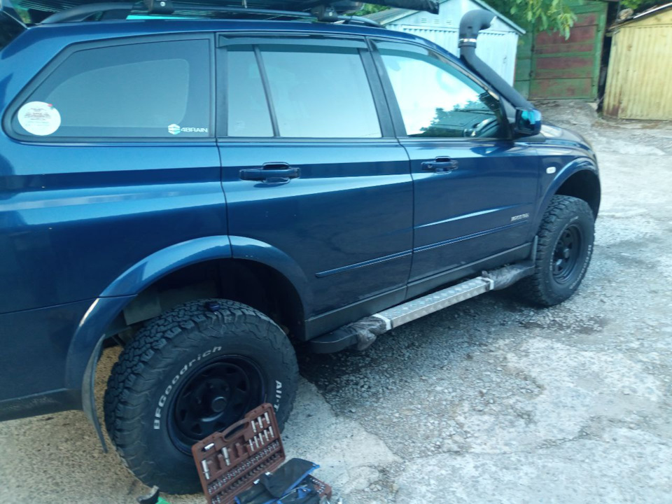 Правый порог на месте — SsangYong Kyron