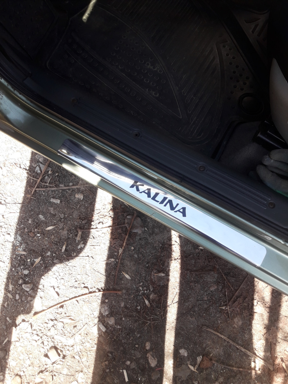 Накладки порогов — Lada Калина седан, 1,4 л, 2008 года | стайлинг | DRIVE2