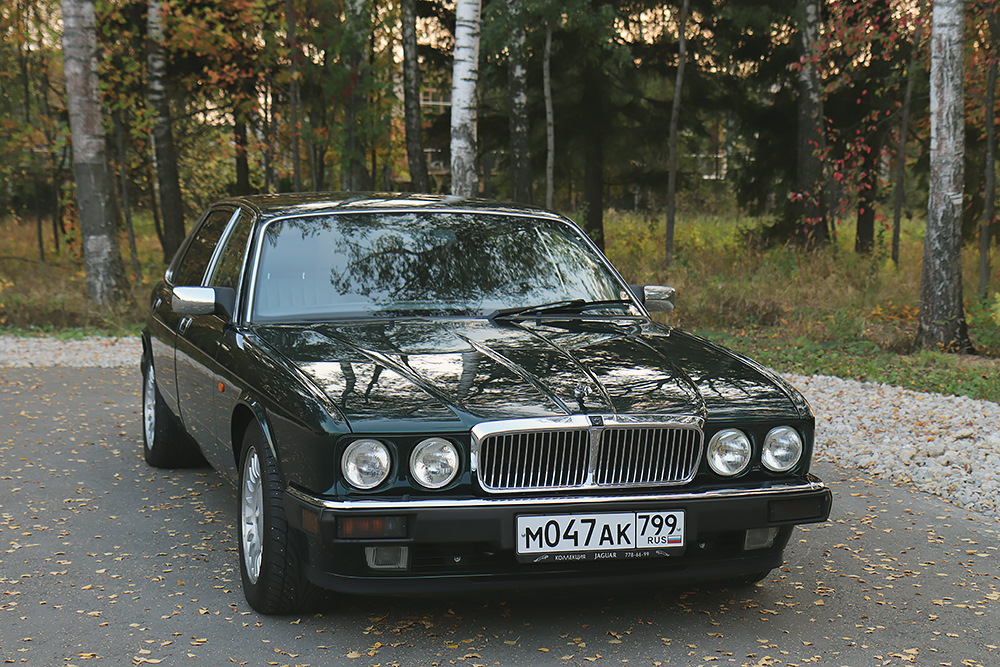 Jaguar xj 1986. Ягуар xj 1990. Jaguar xj40 sovereign. Jaguar xj40 sovereign. Jaguar xj 1993.