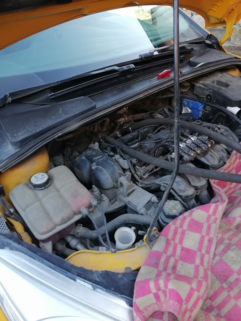 Перестала греть печка на стороне водителя — Ford Focus III Wagon, 1,6 л ...