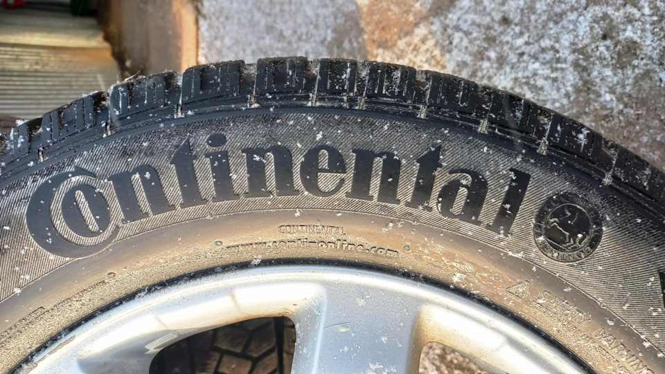 Шины зимние нешипованные Continental 225/65 R17, литые диски ...