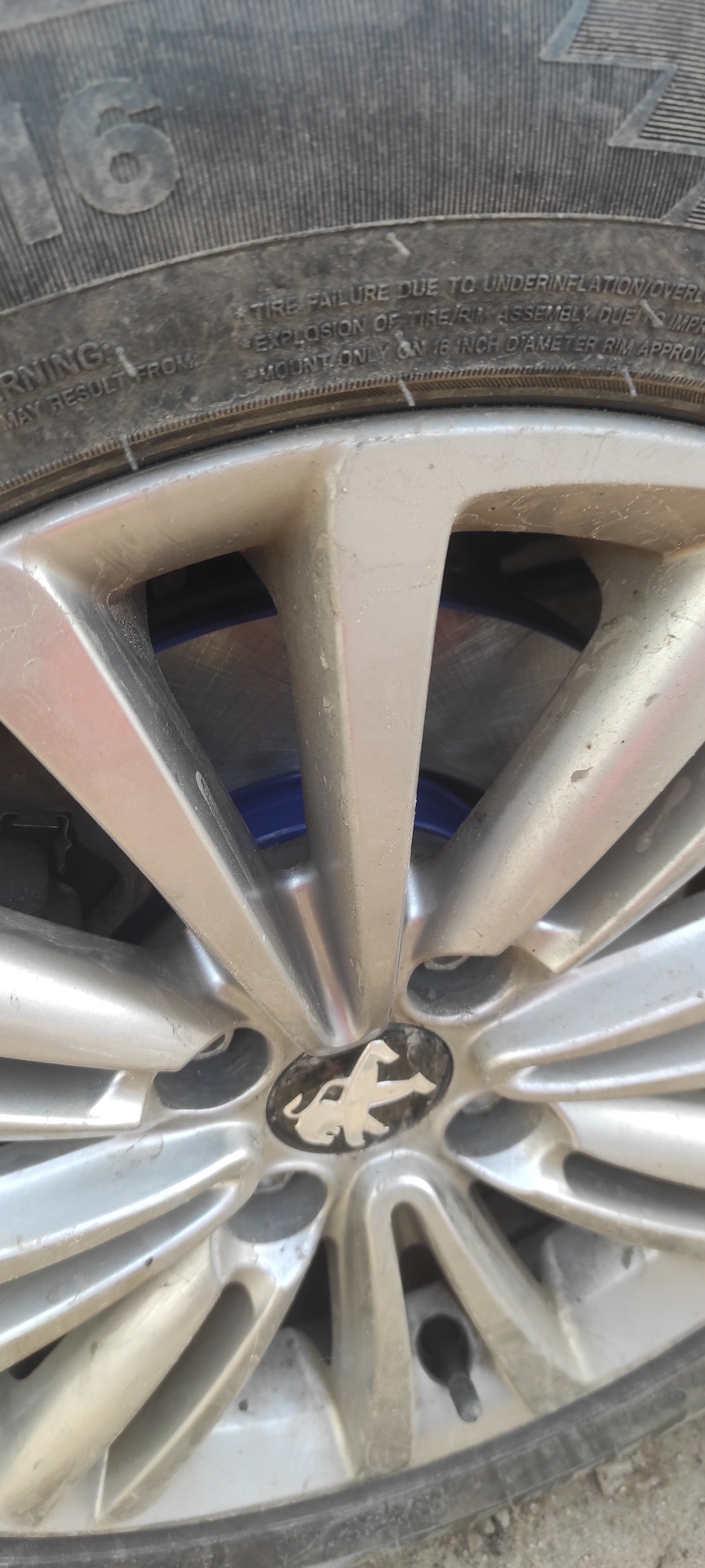 Сила синей изоленты 💪😂 — Peugeot 408 (1G)