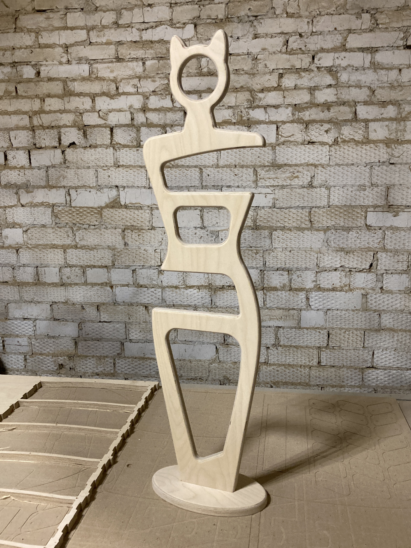 вешалка для полотенец из фанеры. плечики из фанеры. вешалка для одежды из фанеры. ключница олень. плечики из фанеры.