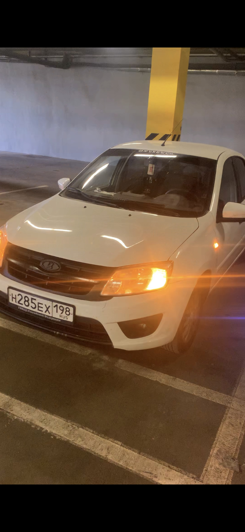 Замена ламп в поворотники — Lada Гранта Лифтбек (1G), 1,6 л, 2014 года ...