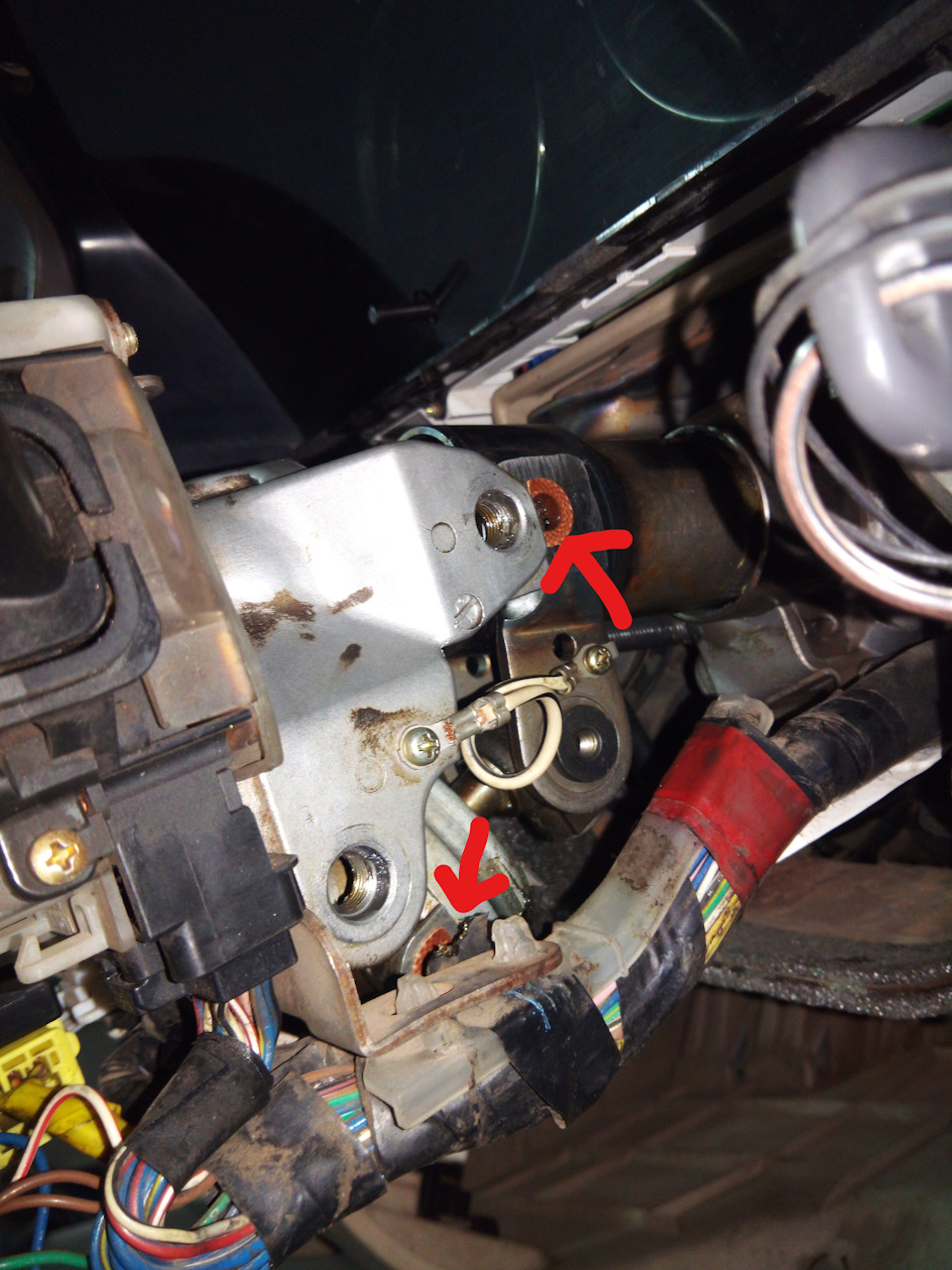 Устранение люфта в рулевой колонке. А также замена рулевого шлейфа ...