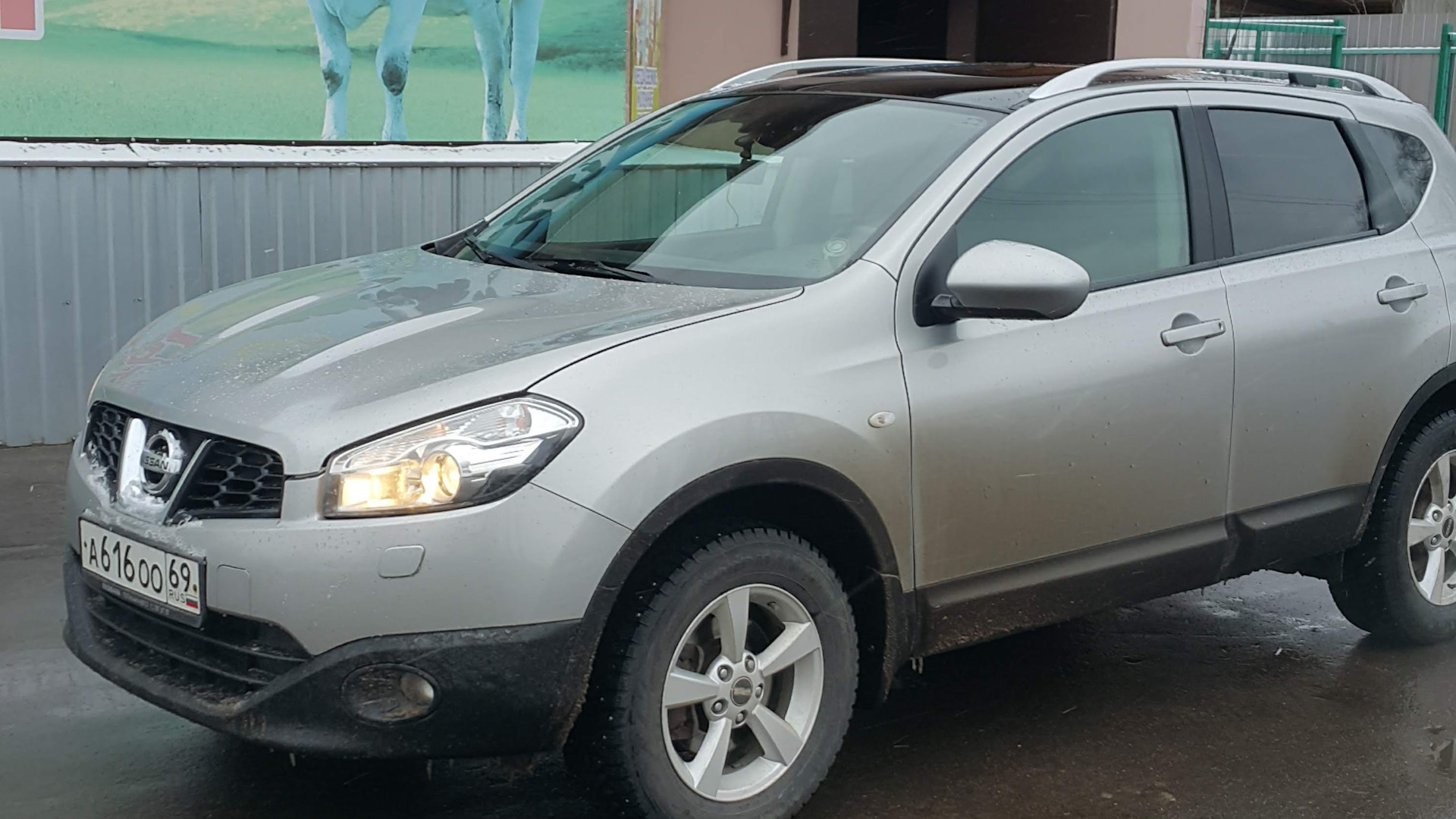 Nissan Qashqai (1G) 1.6 бензиновый 2011 | Серебристый металлик на DRIVE2