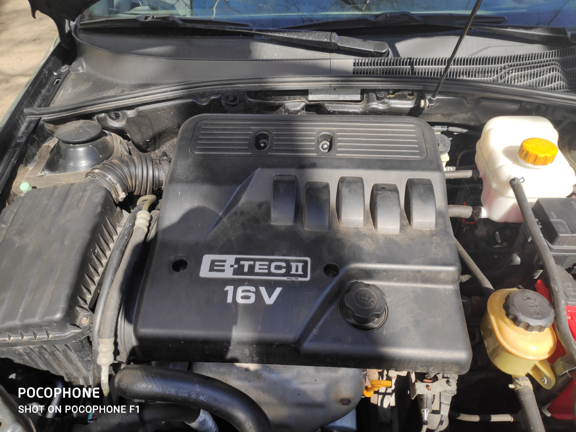Летняя крышка двигателя. — Chevrolet Lacetti 5D, 1,6 л, 2007 года ...