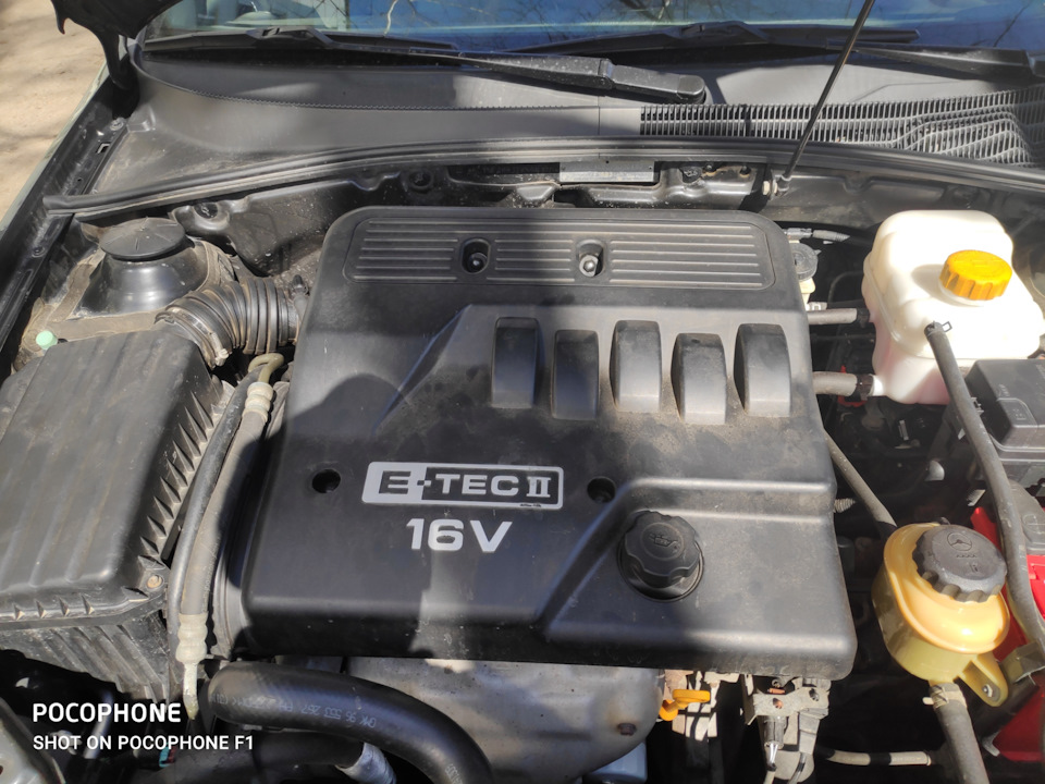 Летняя крышка двигателя. — Chevrolet Lacetti 5D, 1,6 л, 2007 года ...