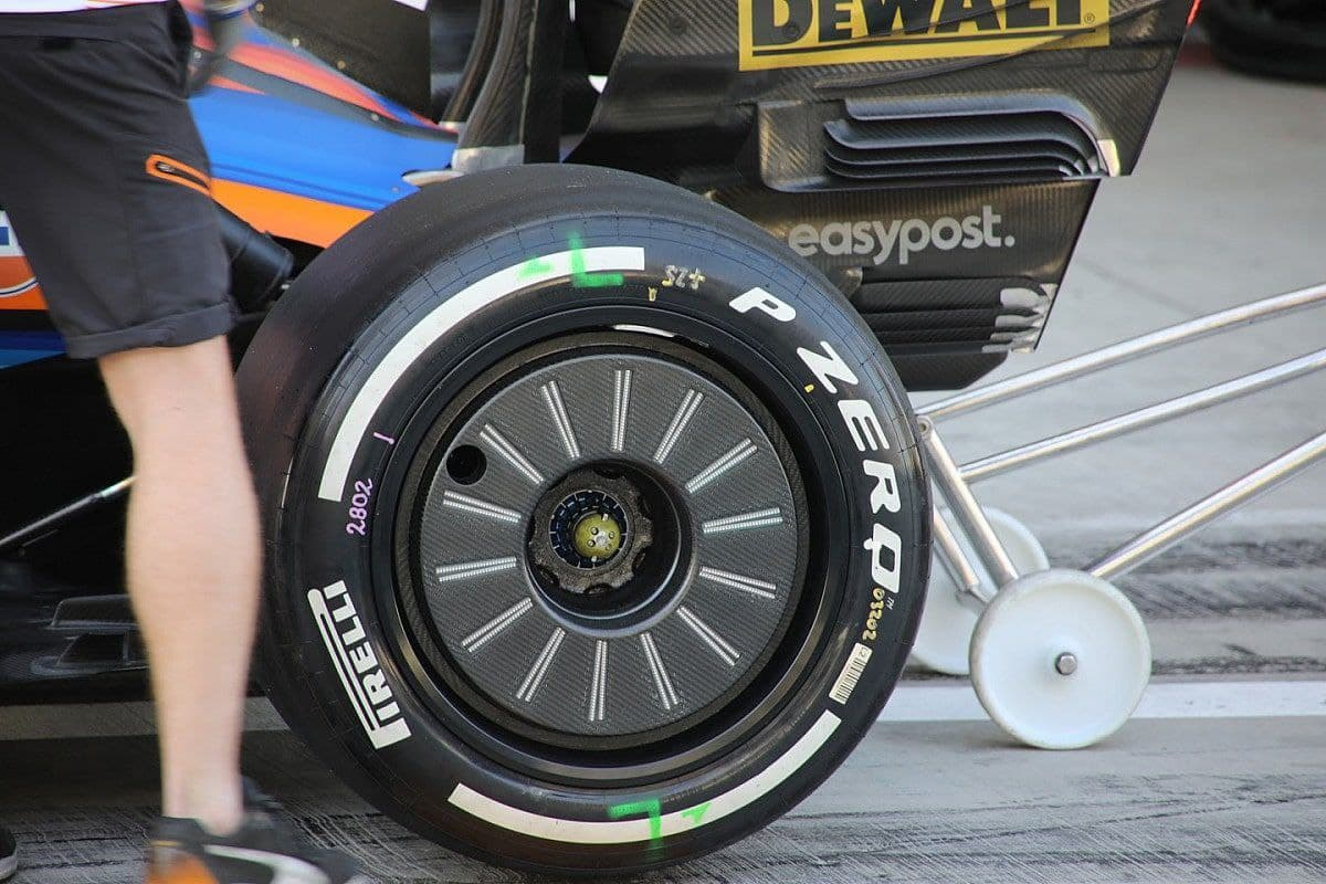 MCLAREN Formula 1 Wheel