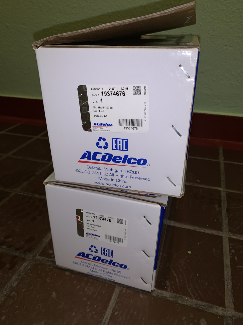 Сорвало резьбу скобы с поворотного кулака — Volkswagen Polo Sedan, 1,6 ...