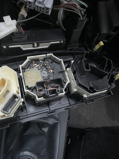 объявления о неправильной парковке. машина словарное слово. маша слово. от маши или маше. смешные объявления о продаже автомобилей.