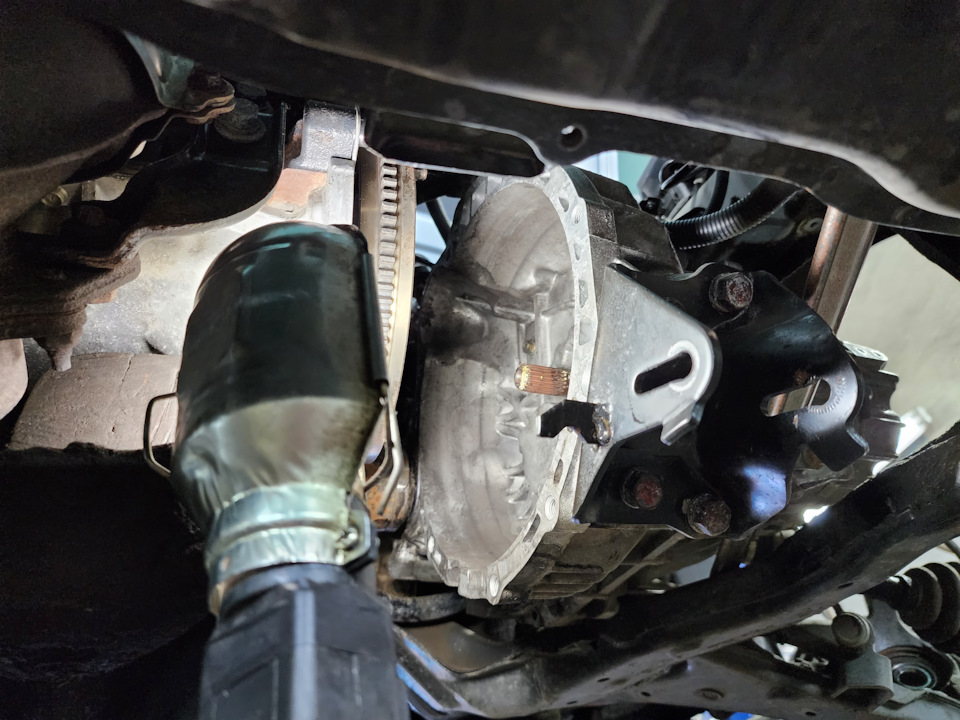 22. Замена сцепления на пробеге 60 тыс км — Hyundai Elantra (3G), 1,6 л ...