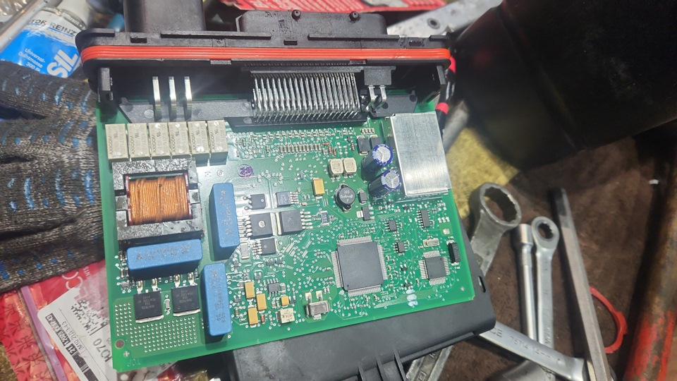 Машина перестала реагировать на ключ, зажигание не включается не ...