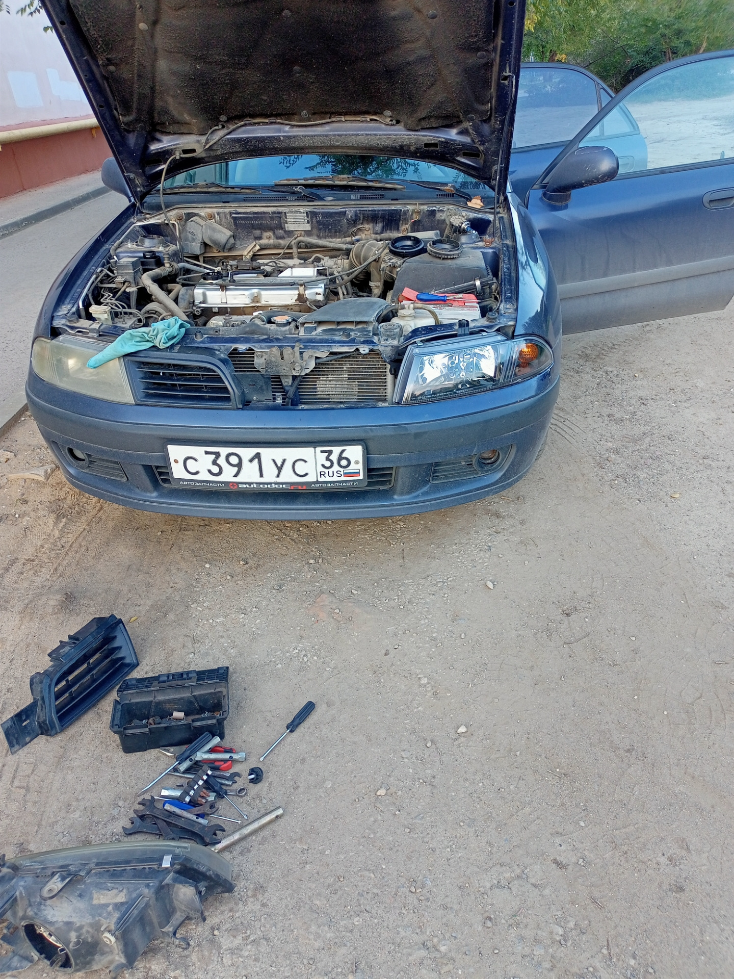 Фары дэпо. — Mitsubishi Carisma, 1,6 л., 2002 года | просто так | DRIVE2