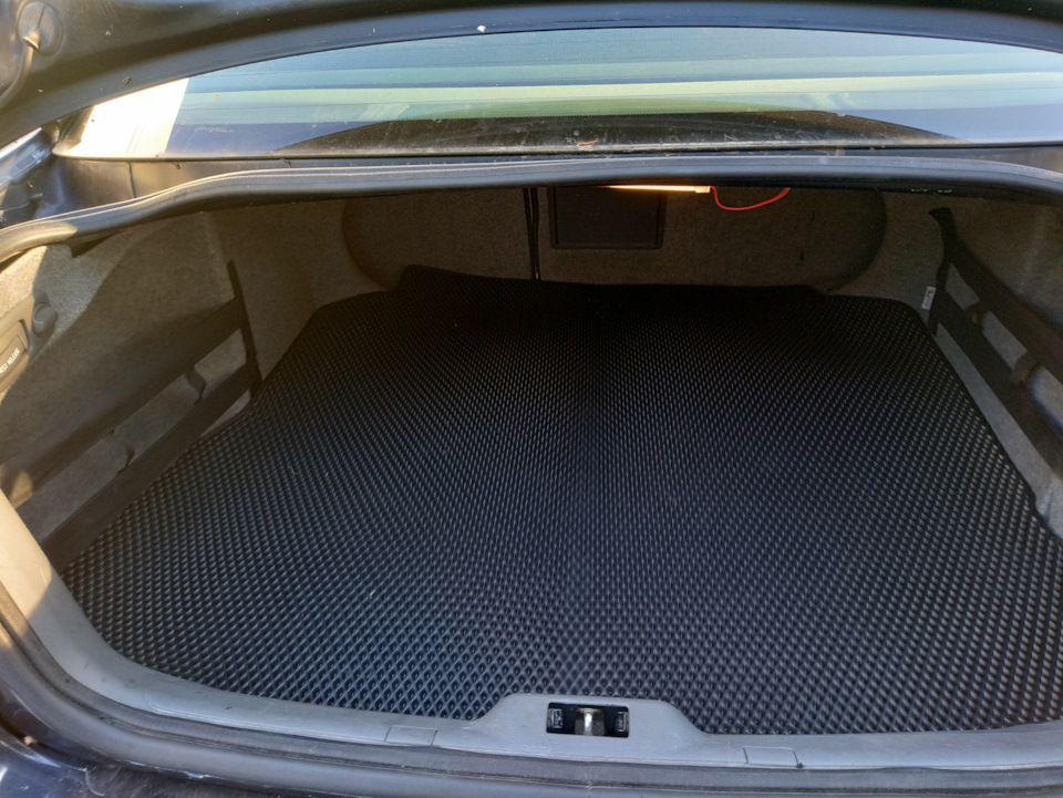 Коврик в багажник — Volvo S80 (1G), 2,4 л, 2006 года | аксессуары | DRIVE2