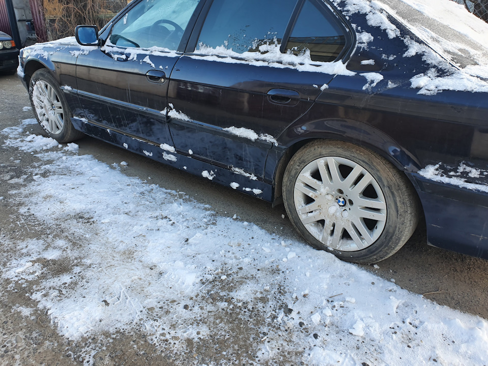 А с этого снял кардан — BMW 7 series (E38)