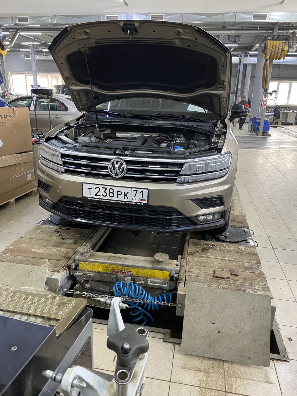 После ДТП, опять таки замена фар по гарантии 🤦‍♂️ — Volkswagen Tiguan  (2G), 1,4 л, 2019 года | поломка | DRIVE2