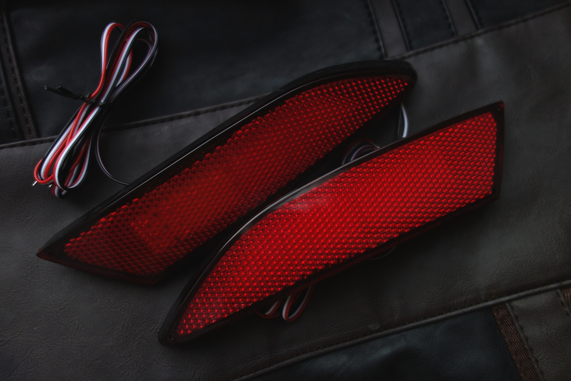 Светодиодные отражатели — Ford Focus 3 — Ford Focus Hatchback III, 1,6 ...