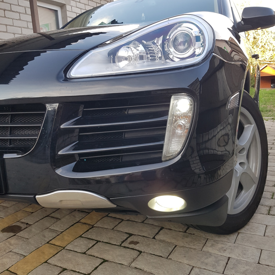 Лампы порше кайен. Противотуманные фары порше кайен 955 led. Кайен 958 птф. Фары порше кайен. Дефлектора окон porsche cayenne ii 39.