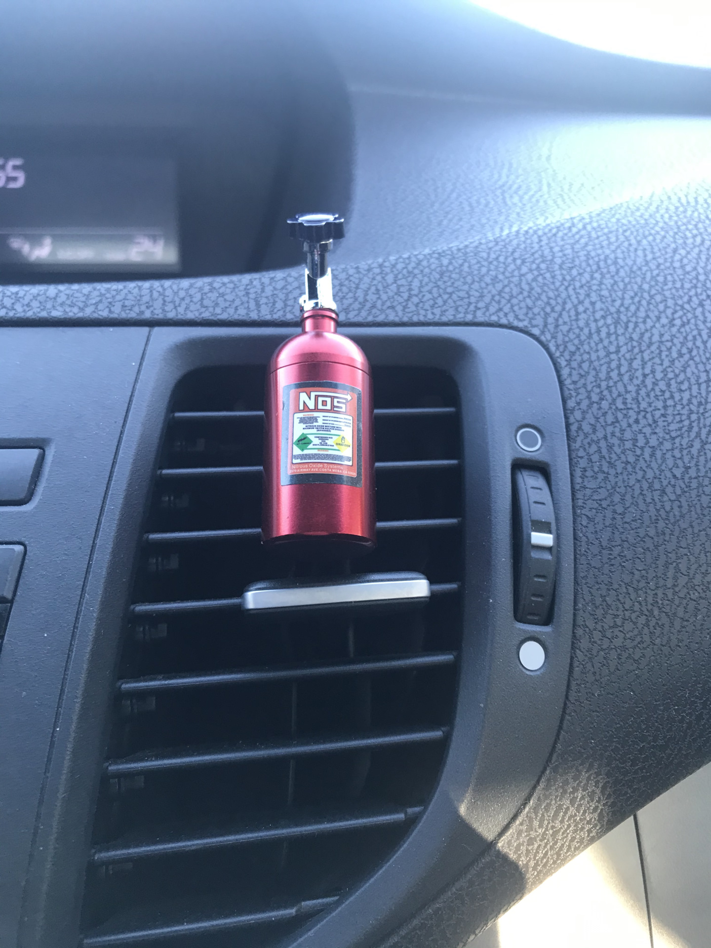 Ароматизатор Nos — Honda Accord (8G), 2,4 л, 2008 года просто так