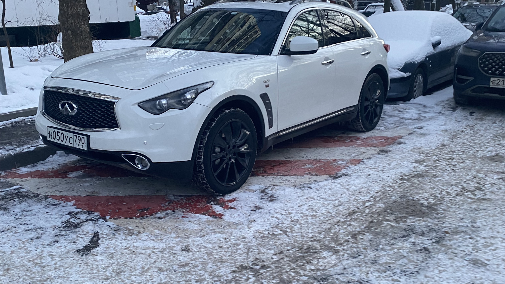 Infiniti FX (2G) 3.7 бензиновый 2010 | Белый самурай на DRIVE2