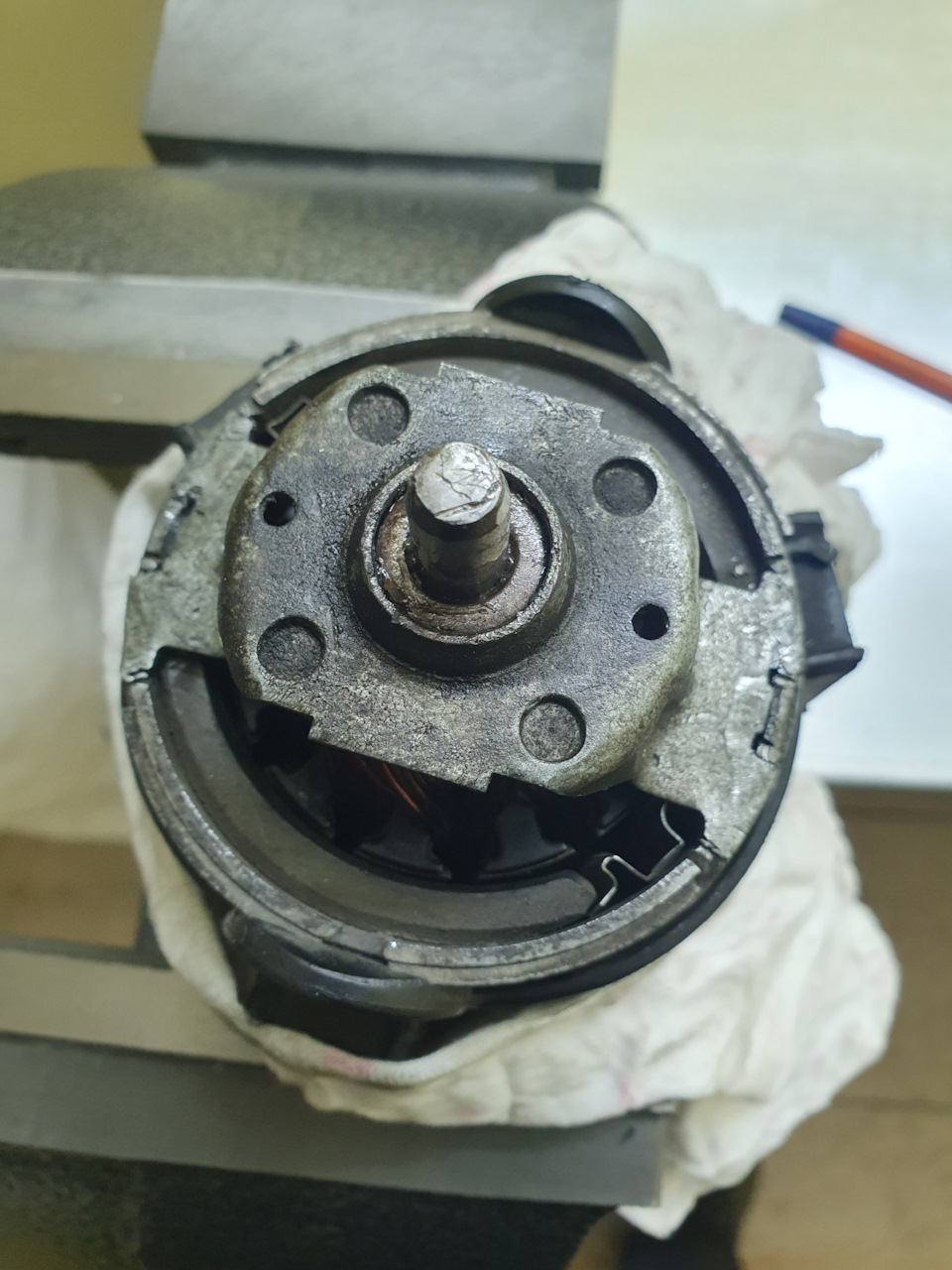 Для меня самое трудное было завальцовка. — Audi Q5 (1G)