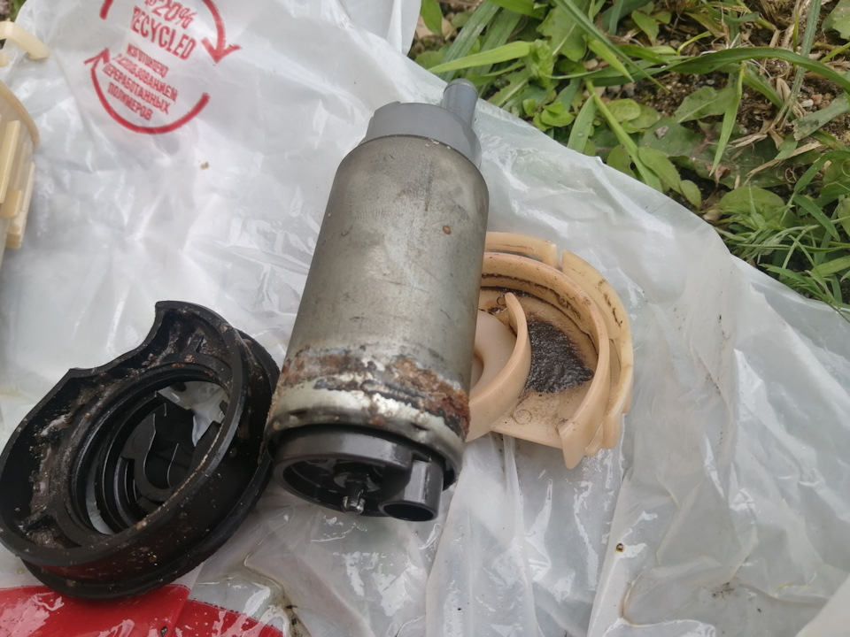 vMAAAgIUe A 960 Митсубиси аутлендер как открыть бензобак