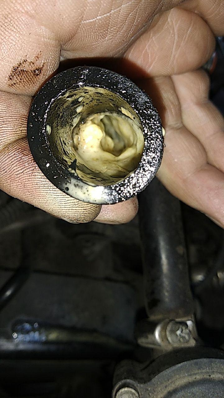 Згещенка в воздушном патрубке и сапуне(((( — Volkswagen Transporter T5 ...