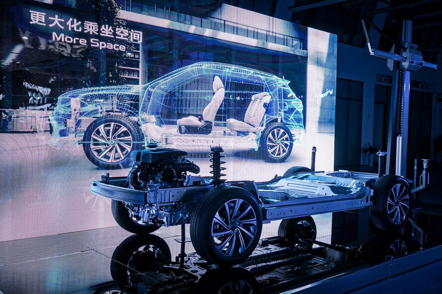 Фото в бортжурнале Geely Atlas (1G)