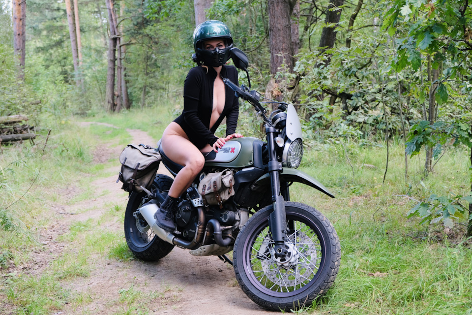 Girl on a moto in the forest DRIVE2